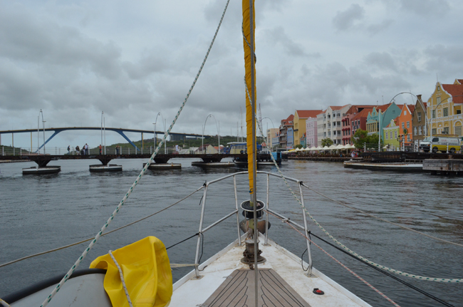 files/content/rdw/Logbook Photos/13-10-06-Bridge.jpg files/content/rdw/Logbook Photos/13-10-06-Bridge.jpg