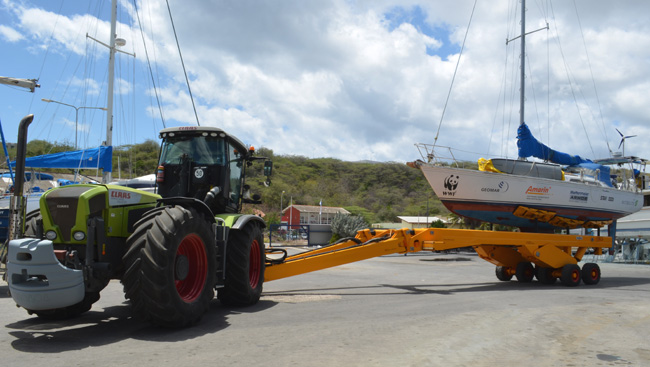 Corinthian kommt ins Wasser Corinthian kommt ins Wasser