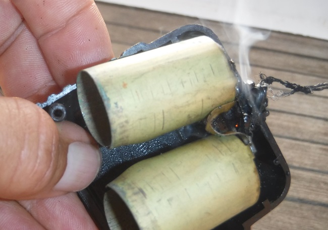 Burnt 12V plug socket Burnt 12V plug socket